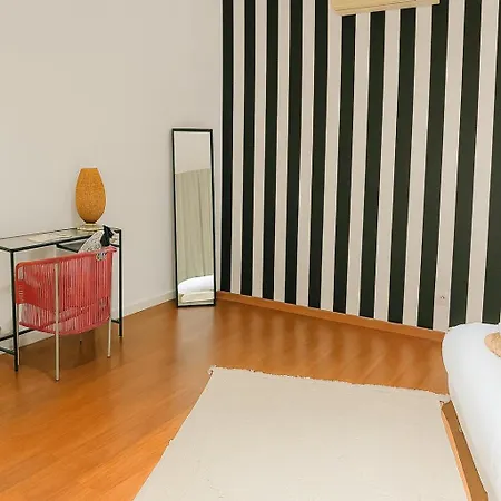 Soar L Airport L Olivais Homestay szállás *