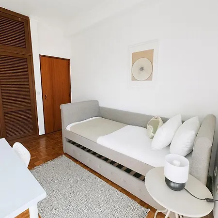 Soar L Airport L Olivais *