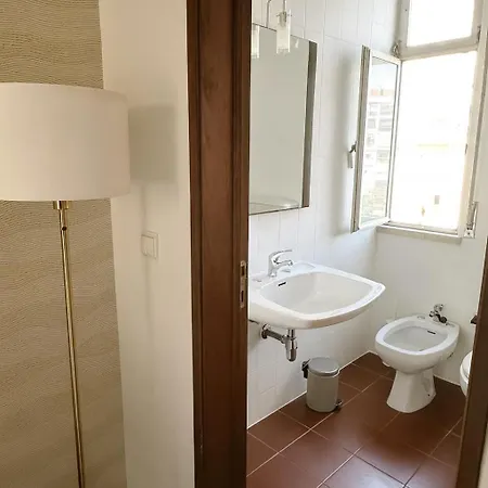 Olivais Airport L Premium Climate Comfort & Quick Airport Access Проживание в семье Лиссабон